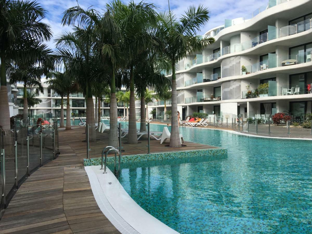 The Waves, Luxurious 5*, Wifi, Olympic Pool Apartamento Palm-mar Exterior foto